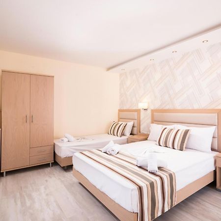 Star Bay Luxury Lejlighedshotel Limenaria  Værelse billede